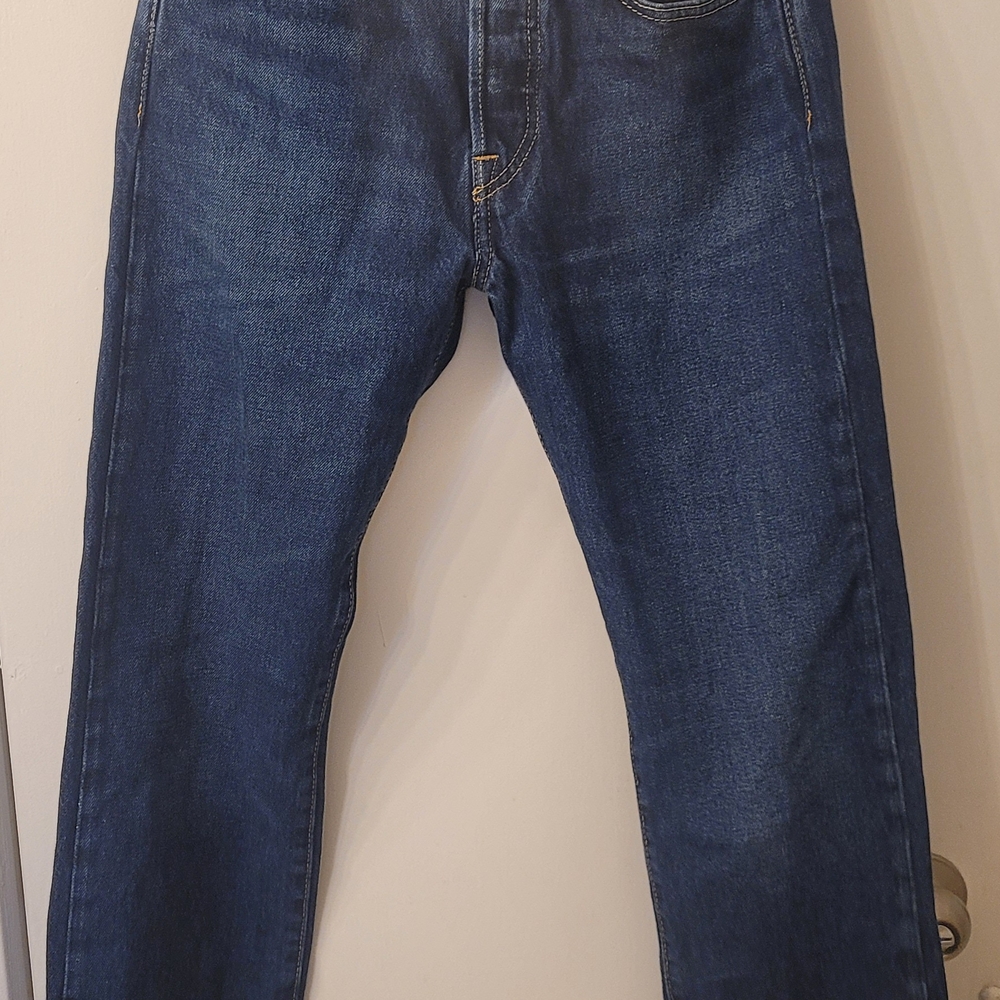 Levi's 501's Classic Straight Jeans - Picture 2 of 7